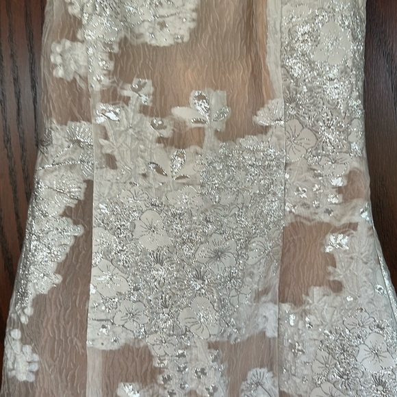 Elliatt Priyanka Mini Dress in Ivory size Medium - Picture 8 of 12